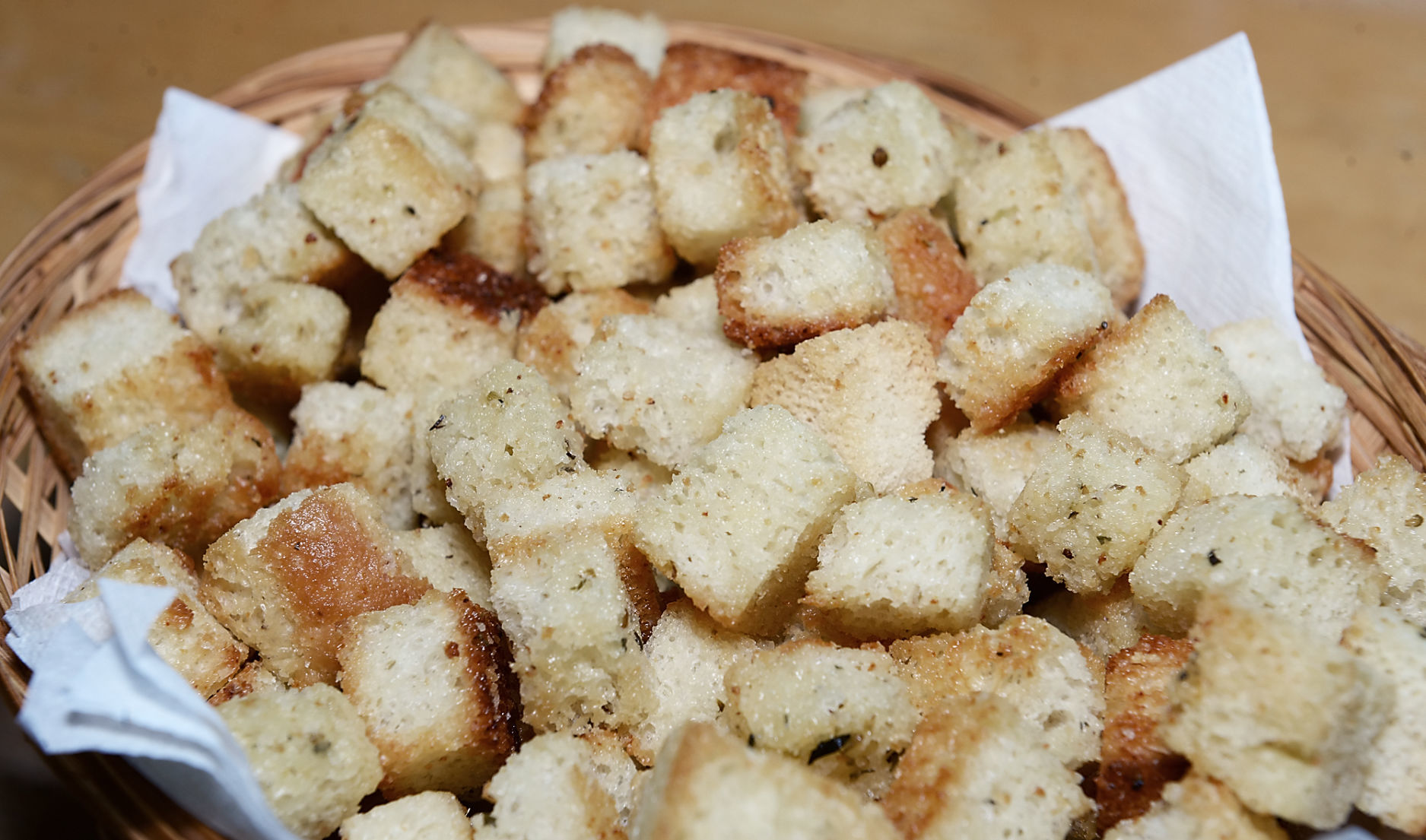 MISS OLIVIAS: Homemade Crutons